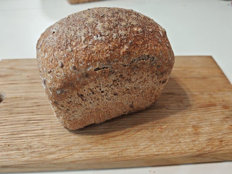 Пшеничный цельнозерновой с семенами льна